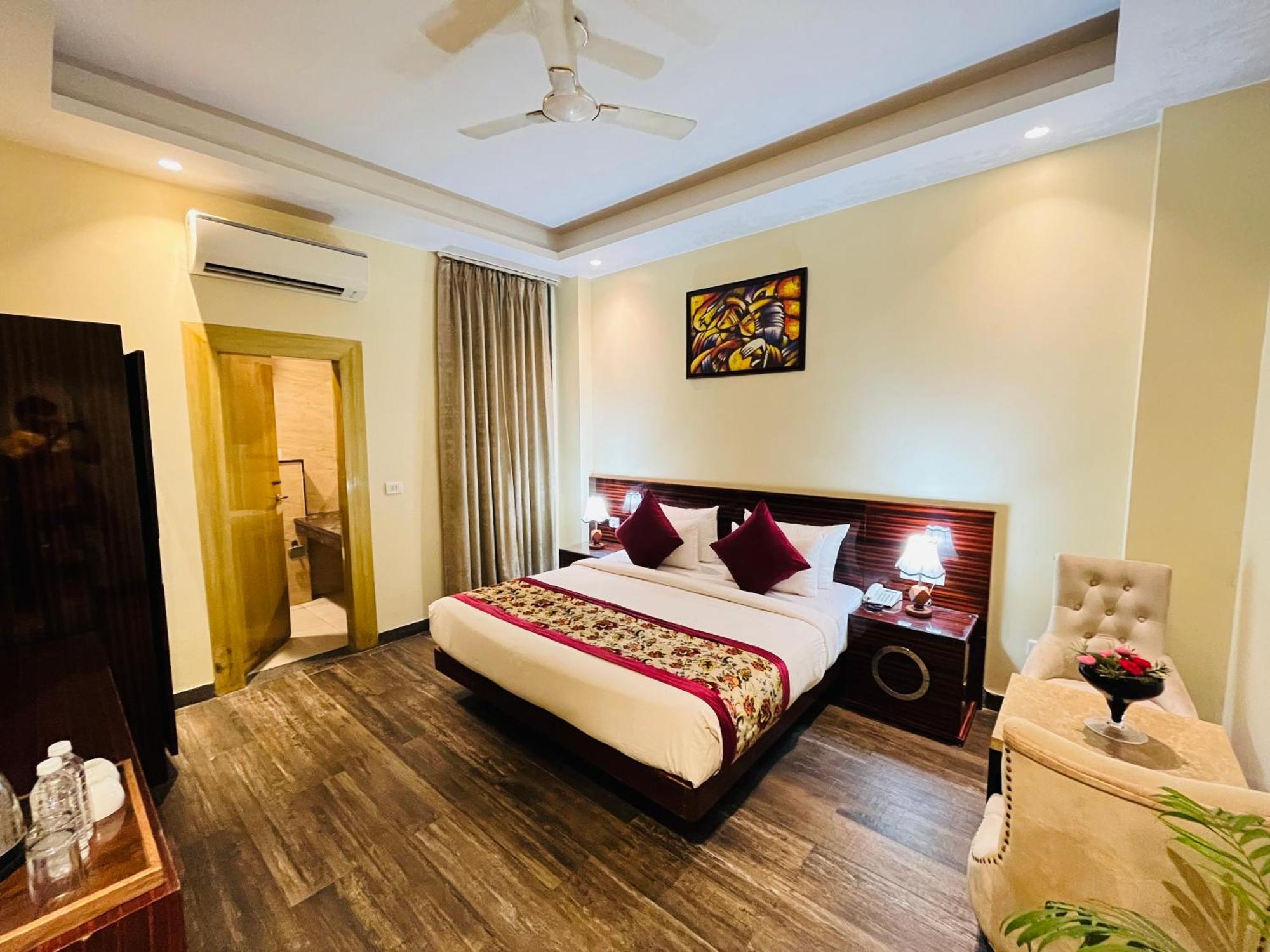 Hotel Banz Near Indira Gandhi Airport Delhi Neu-Delhi Exterior foto