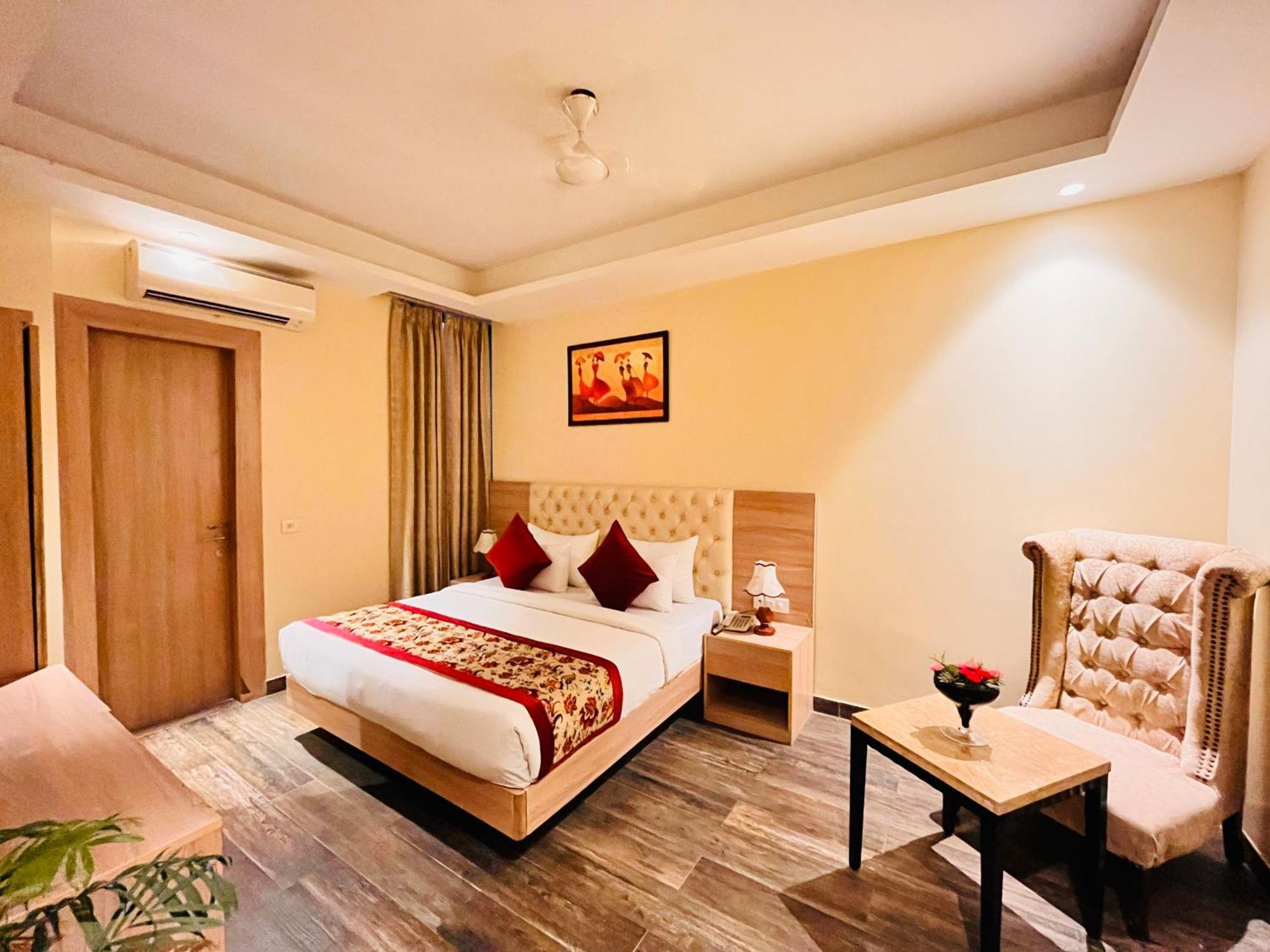 Hotel Banz Near Indira Gandhi Airport Delhi Neu-Delhi Exterior foto