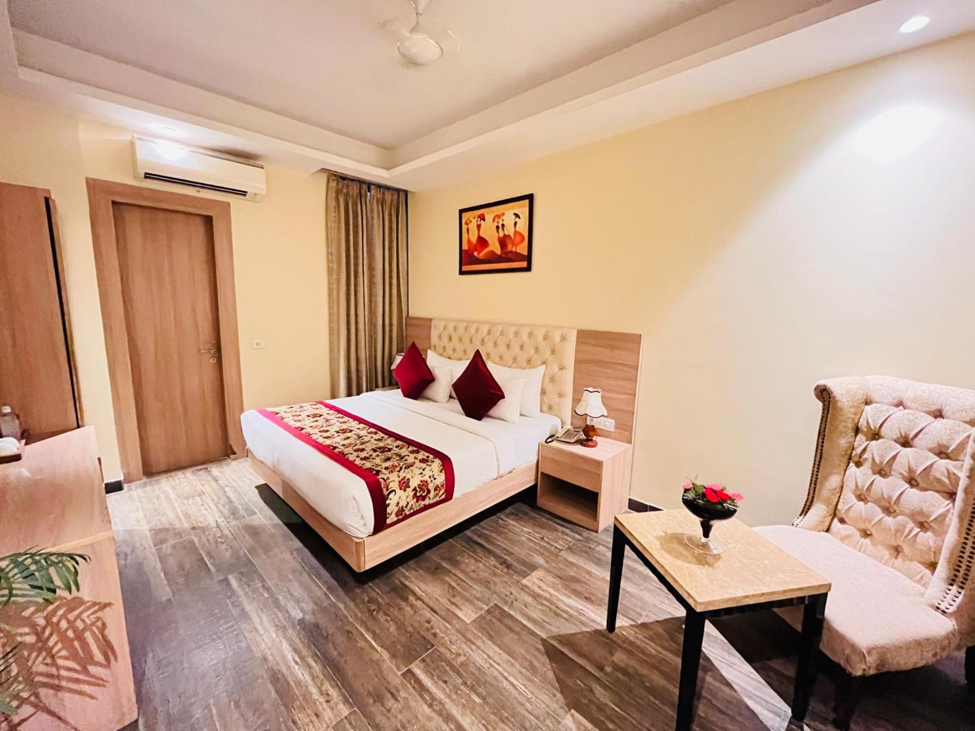 Hotel Banz Near Indira Gandhi Airport Delhi Neu-Delhi Exterior foto