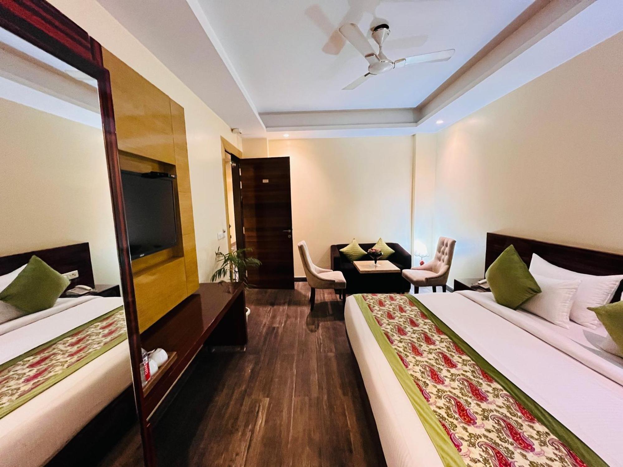 Hotel Banz Near Indira Gandhi Airport Delhi Neu-Delhi Exterior foto