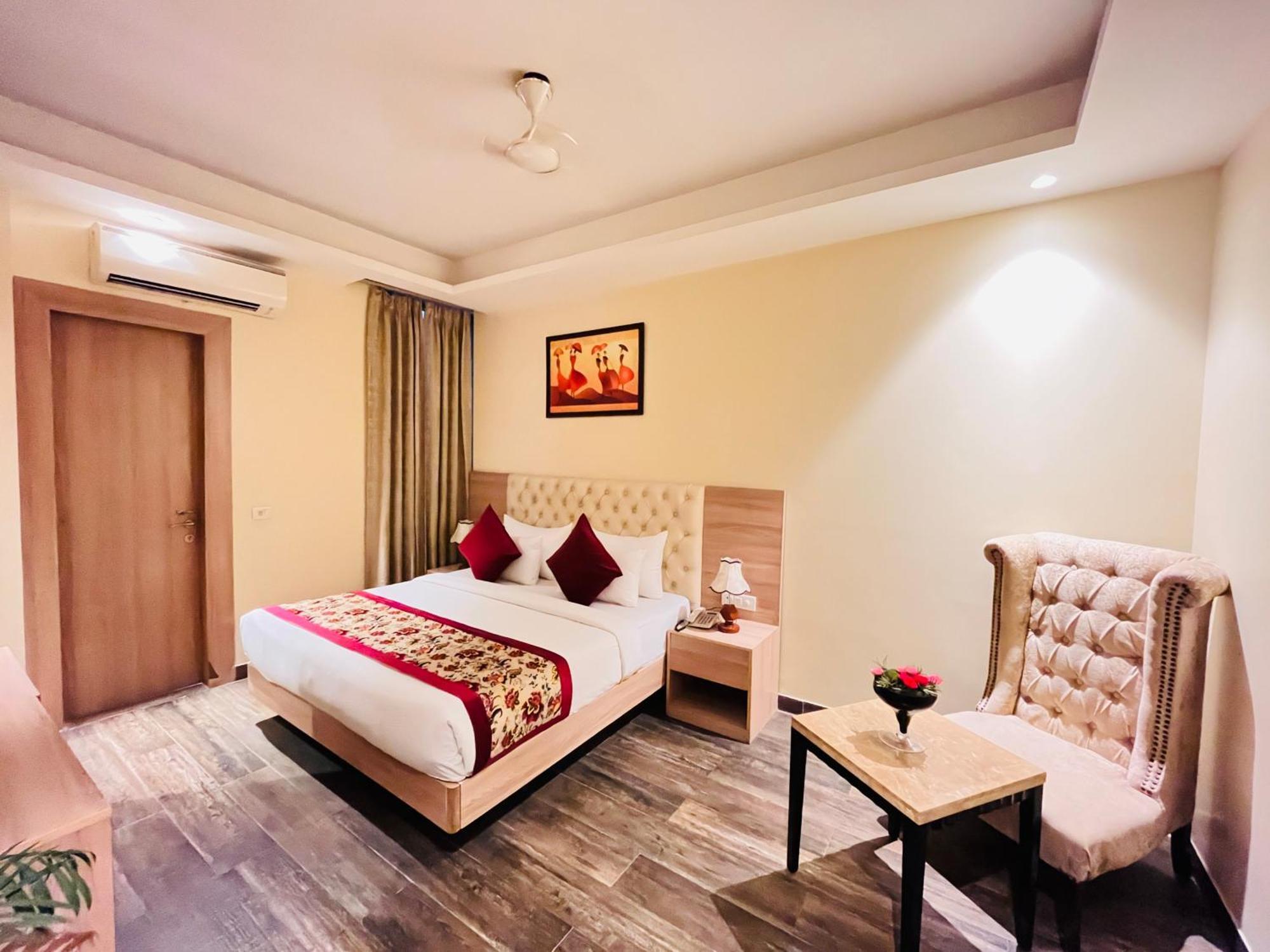 Hotel Banz Near Indira Gandhi Airport Delhi Neu-Delhi Exterior foto
