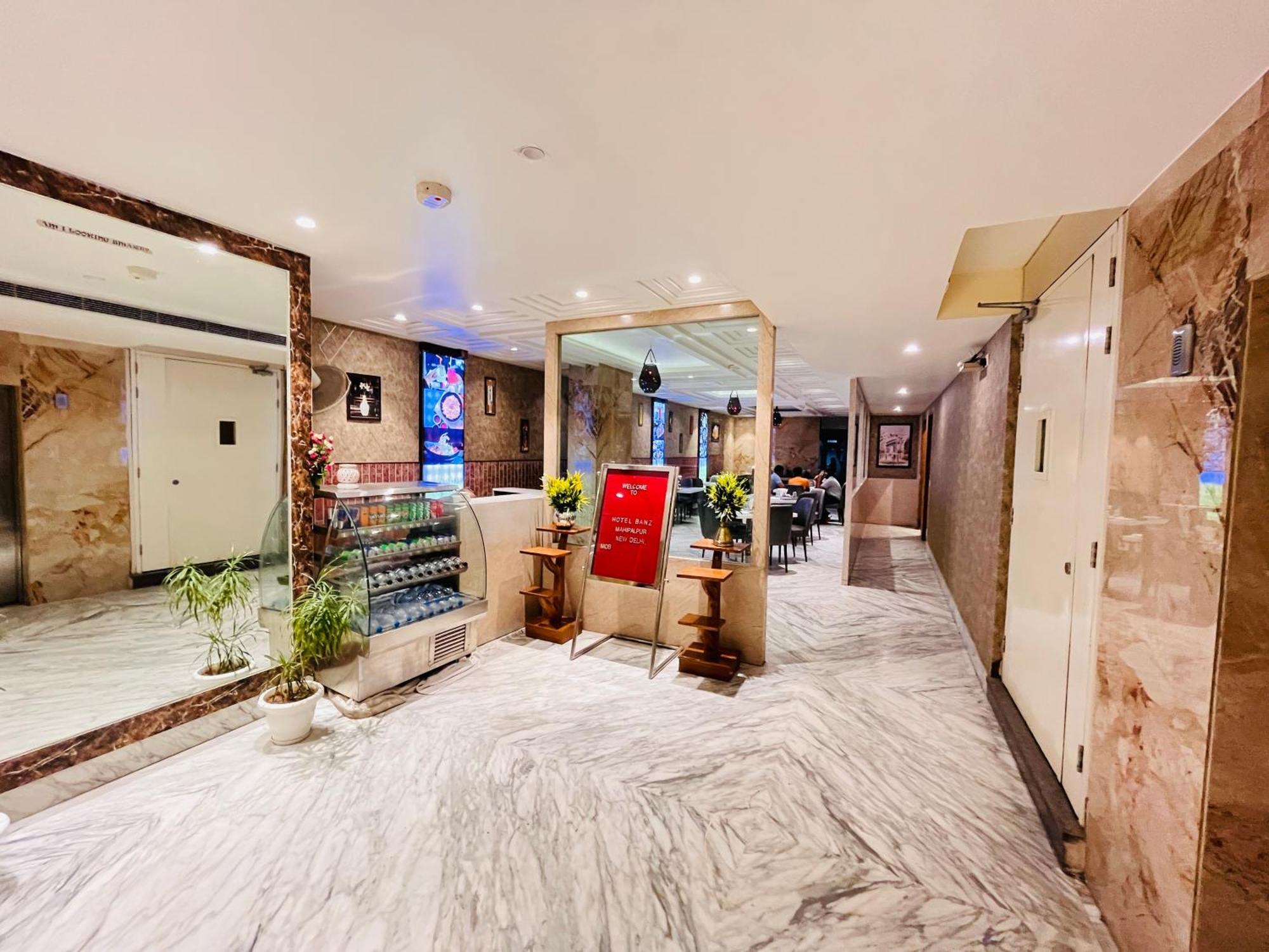 Hotel Banz Near Indira Gandhi Airport Delhi Neu-Delhi Exterior foto
